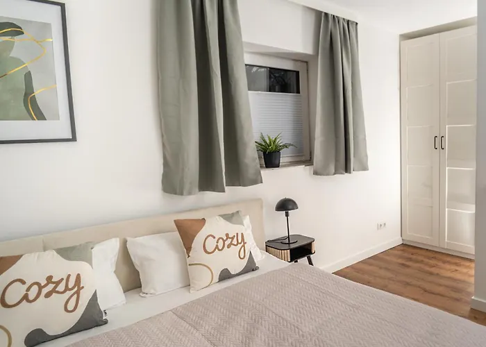 Cozy 9 Hotel *