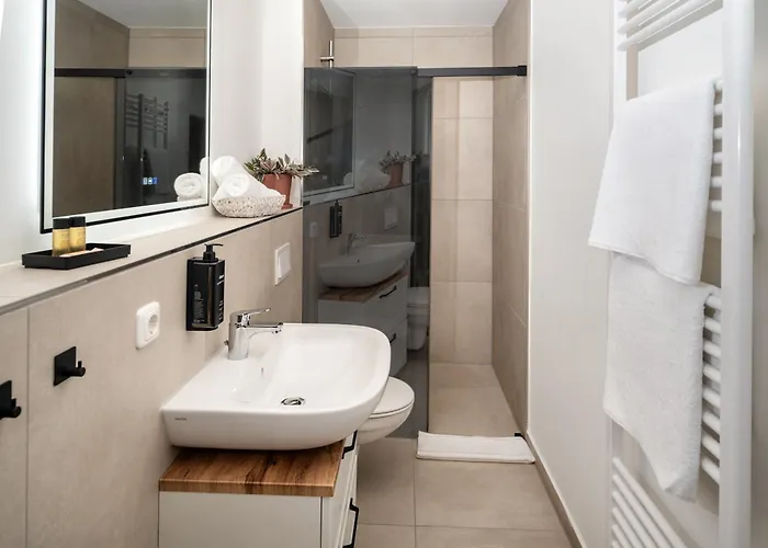 Cozy 9 Hotel *